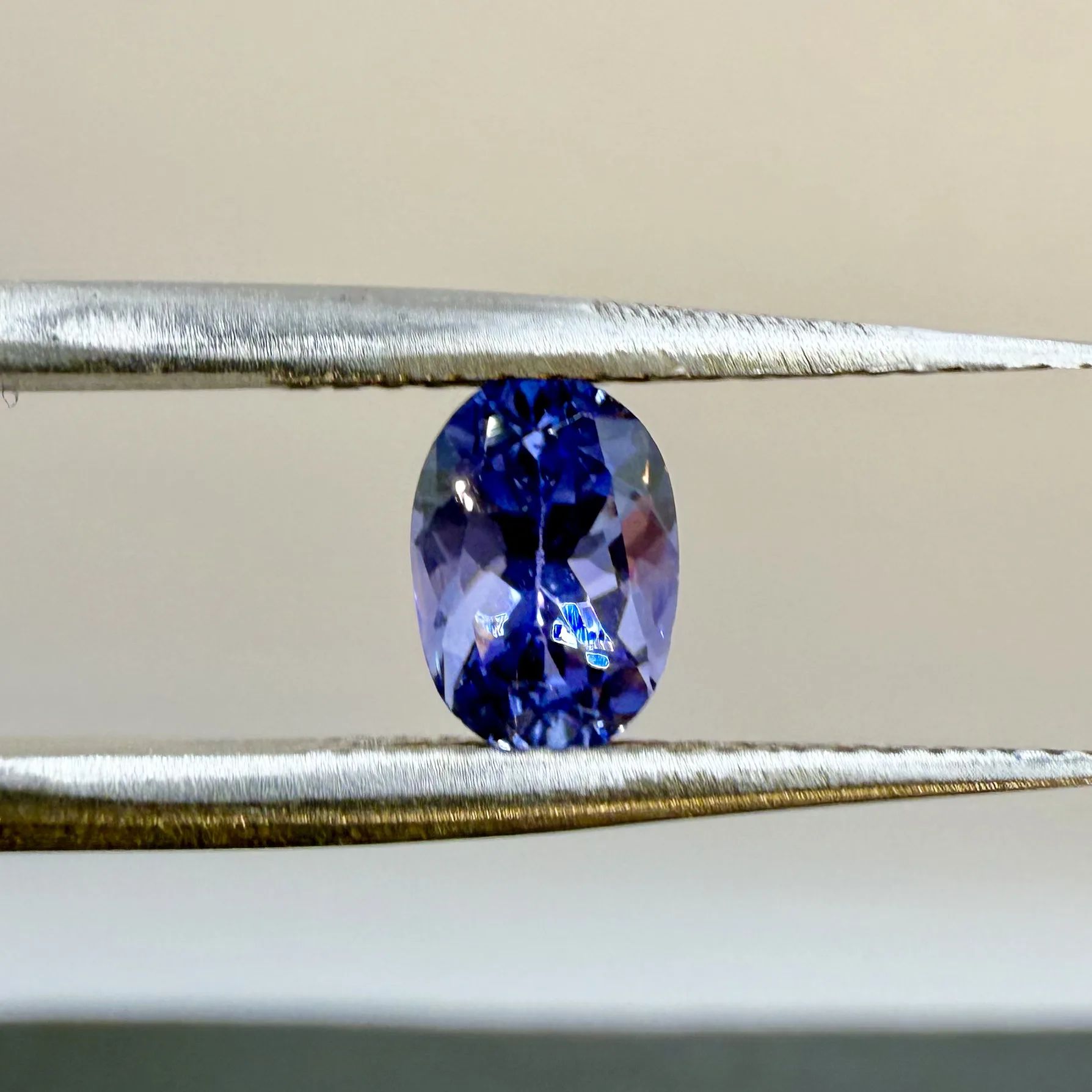 Tanzanite Naturelle De 17,09 Carats - Taille Poire - Chauffée - Certifiée - Neuf Sans Boîte